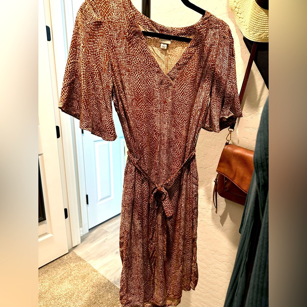 A new day giraffe print flutter sleeve dress